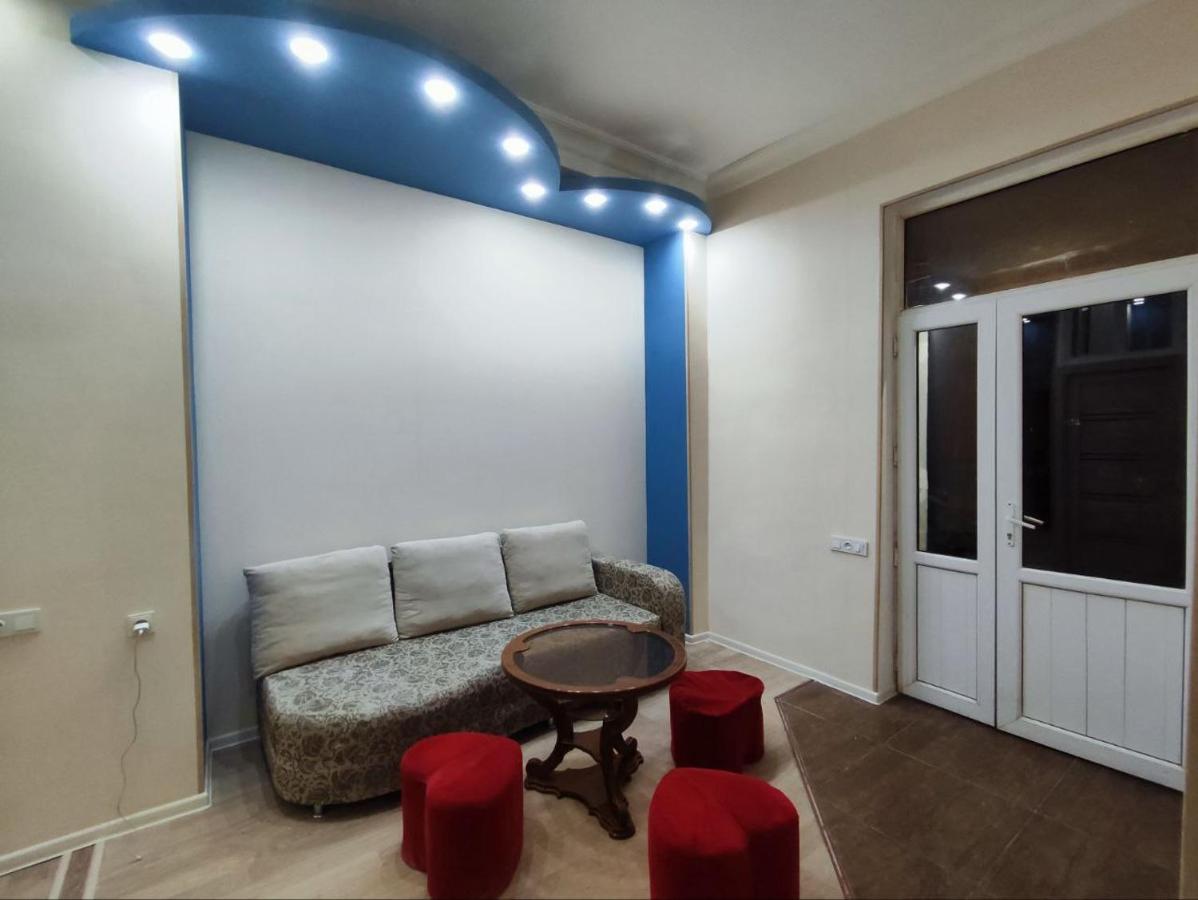 Guest House In The Small Center Erevan Exterior foto