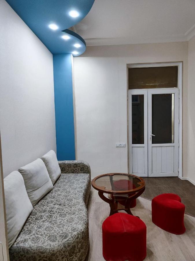 Guest House In The Small Center Erevan Exterior foto